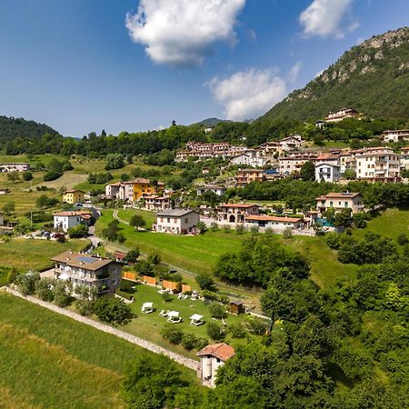Mos Country House Tremosine Екстер'єр фото