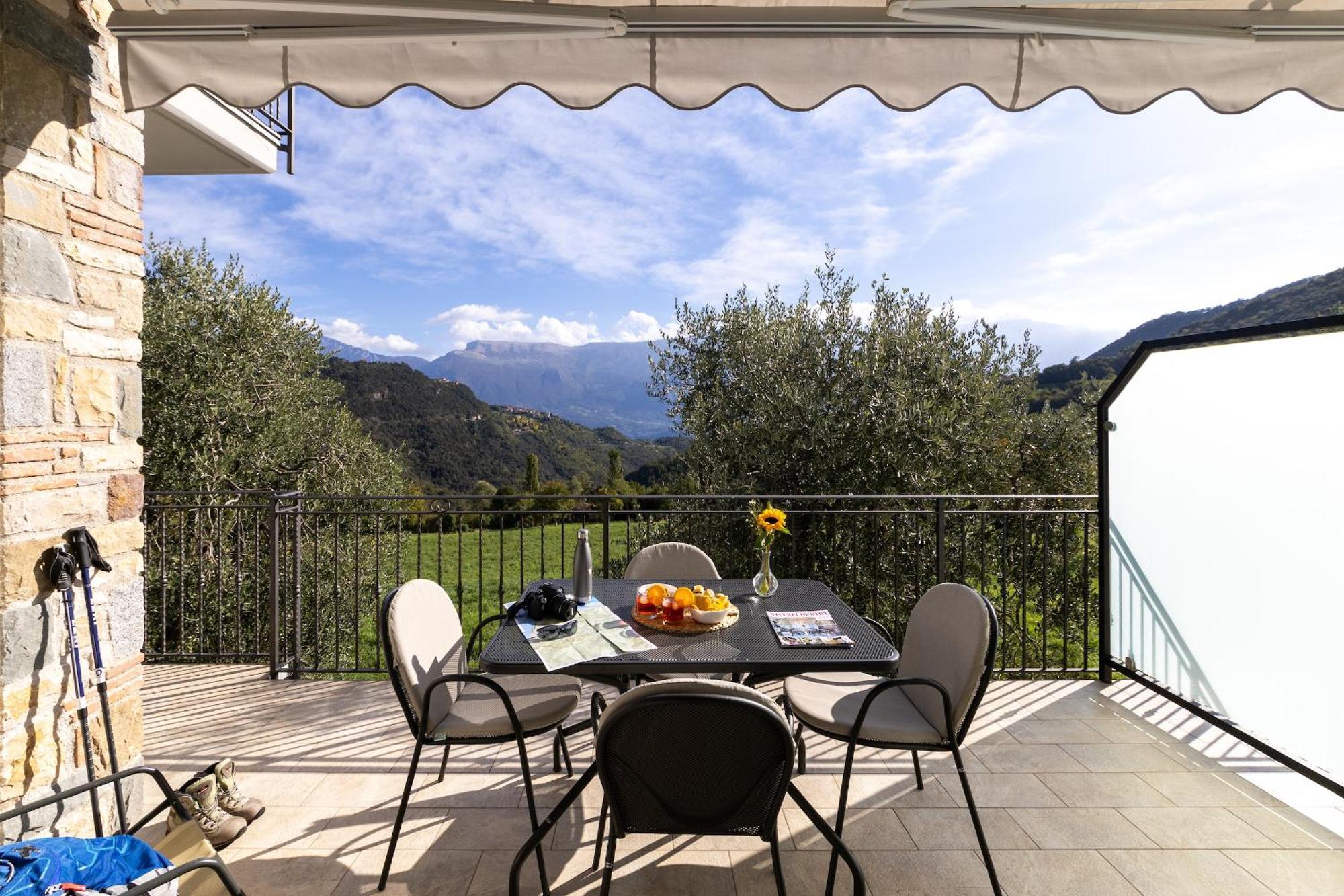 Mos Country House Tremosine Екстер'єр фото